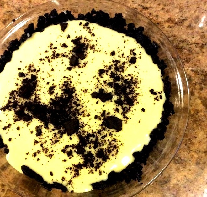 Vanilla Cream and Chocolate Wafer Pie