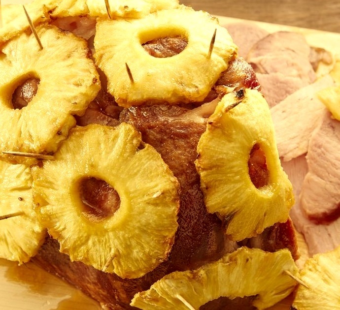 Brown Sugar and Pineapple Glazed Ham