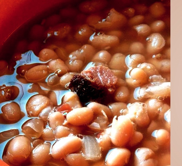 Slow Cooker Northern White Bean