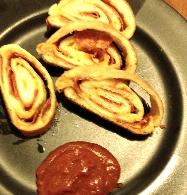 Quick and Easy Pizza Roll